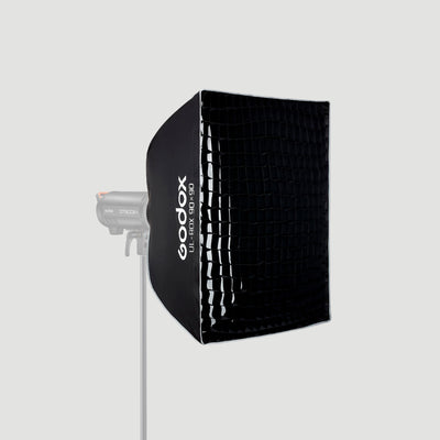 Softbox Godox cuadrado UL-BOX-90 de armado rápido de 90 x 90 cm con grilla y anillo adaptador de montura Bowens